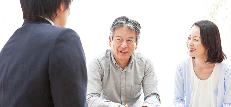 豊田市・岡崎市・安城市・刈谷市・高浜市・碧南市・西尾市での葬儀・葬式・家族葬なら「平安会館」。ご家族様のお気持ちに寄り添い、世界にたったひとつだけの「心に残るセレモニー」をご提供いたします。